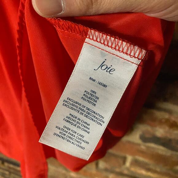 Joie Cayenne Red Sleeveless Smocked Keyhole Blouse Women's Size Large - Picture 6 of 7